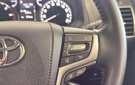 Toyota Land Cruiser Prado 150 рестайлинг 2, 2022 год, 5 600 000 рублей, 18 фотография