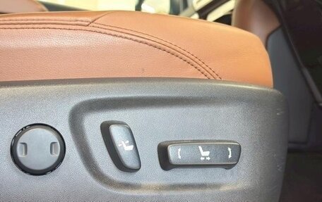 Toyota Land Cruiser Prado 150 рестайлинг 2, 2022 год, 5 600 000 рублей, 31 фотография