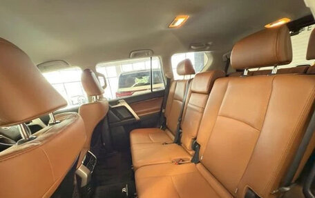 Toyota Land Cruiser Prado 150 рестайлинг 2, 2022 год, 5 600 000 рублей, 38 фотография