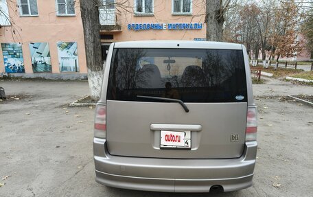 Toyota bB I рестайлинг, 2003 год, 650 000 рублей, 6 фотография