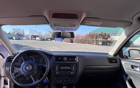 Volkswagen Jetta VI, 2014 год, 900 000 рублей, 7 фотография