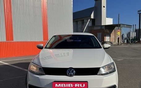 Volkswagen Jetta VI, 2014 год, 900 000 рублей, 2 фотография
