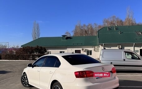 Volkswagen Jetta VI, 2014 год, 900 000 рублей, 10 фотография