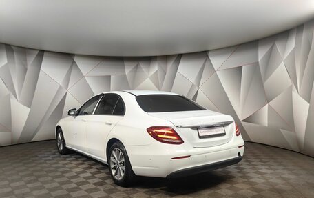 Mercedes-Benz E-Класс, 2019 год, 1 400 000 рублей, 4 фотография