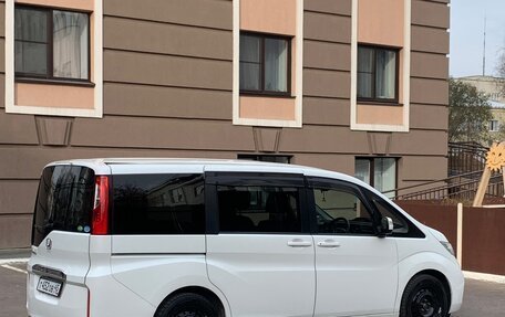 Honda Stepwgn IV, 2017 год, 1 700 000 рублей, 3 фотография