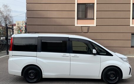 Honda Stepwgn IV, 2017 год, 1 700 000 рублей, 8 фотография