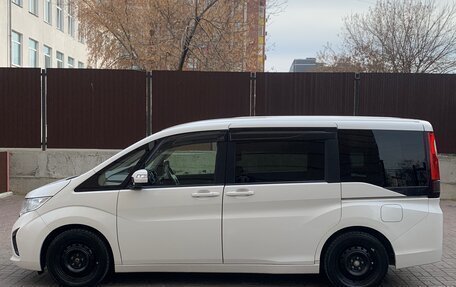 Honda Stepwgn IV, 2017 год, 1 700 000 рублей, 6 фотография