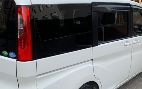 Honda Stepwgn IV, 2017 год, 1 700 000 рублей, 10 фотография