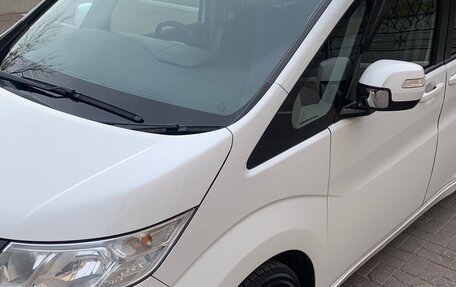 Honda Stepwgn IV, 2017 год, 1 700 000 рублей, 12 фотография