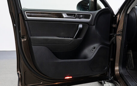 Volkswagen Touareg III, 2012 год, 2 100 000 рублей, 11 фотография