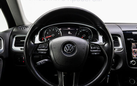 Volkswagen Touareg III, 2012 год, 2 100 000 рублей, 18 фотография