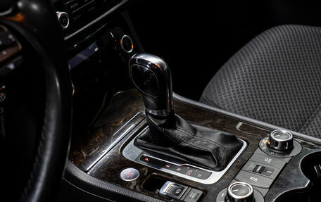 Volkswagen Touareg III, 2012 год, 2 100 000 рублей, 27 фотография