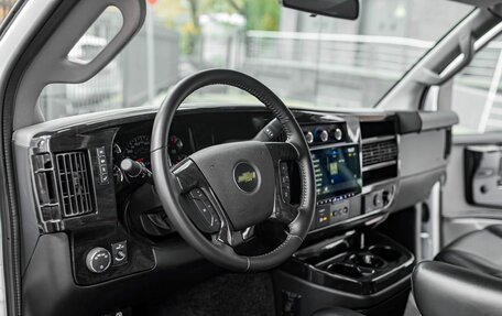 Chevrolet Express II, 2023 год, 10 775 000 рублей, 7 фотография