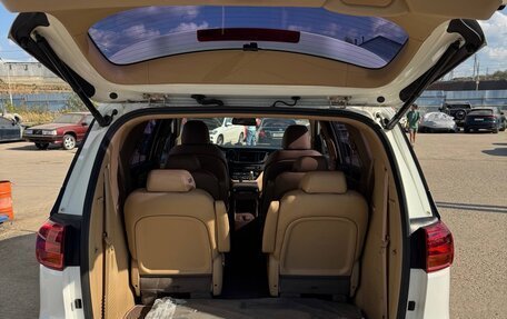 KIA Carnival III, 2018 год, 2 900 000 рублей, 16 фотография