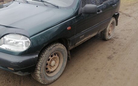 Chevrolet Niva I рестайлинг, 2005 год, 240 000 рублей, 2 фотография