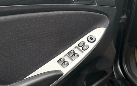 Hyundai Solaris II рестайлинг, 2013 год, 799 000 рублей, 15 фотография