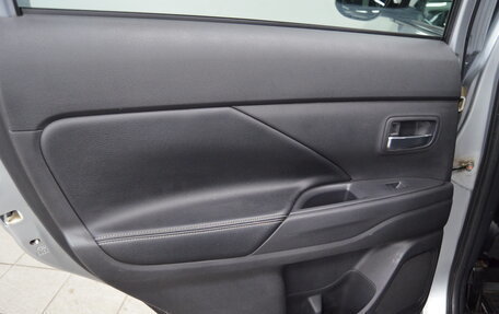 Mitsubishi Outlander III рестайлинг 3, 2014 год, 1 150 000 рублей, 14 фотография