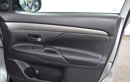 Mitsubishi Outlander III рестайлинг 3, 2014 год, 1 150 000 рублей, 11 фотография