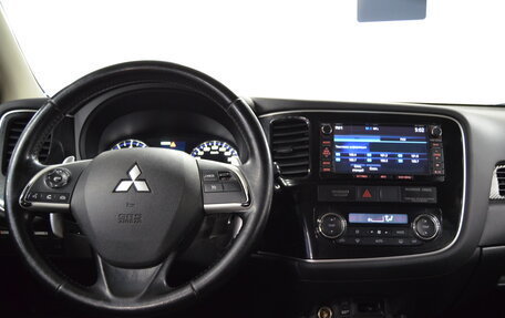 Mitsubishi Outlander III рестайлинг 3, 2014 год, 1 150 000 рублей, 20 фотография