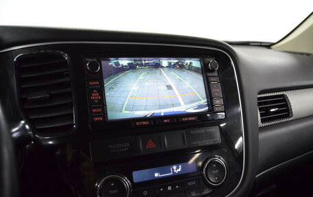 Mitsubishi Outlander III рестайлинг 3, 2014 год, 1 150 000 рублей, 19 фотография