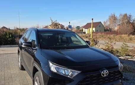 Toyota RAV4, 2019 год, 3 050 000 рублей, 1 фотография