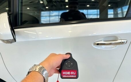 Toyota Wish II, 2012 год, 1 569 000 рублей, 22 фотография