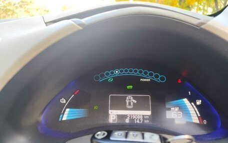 Nissan Leaf I, 2013 год, 600 000 рублей, 8 фотография