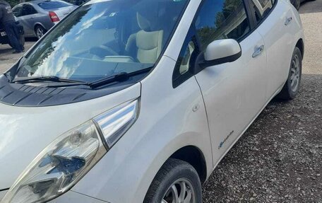 Nissan Leaf I, 2013 год, 600 000 рублей, 7 фотография