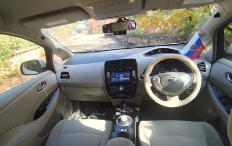 Nissan Leaf I, 2013 год, 600 000 рублей, 10 фотография