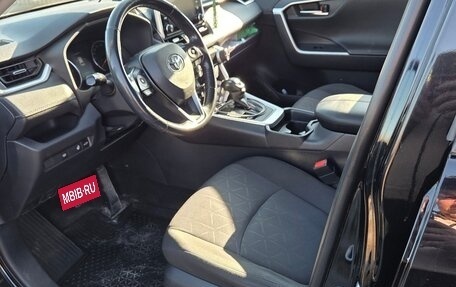 Toyota RAV4, 2019 год, 3 050 000 рублей, 6 фотография