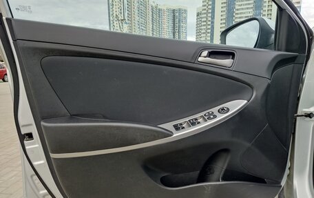 Hyundai Solaris II рестайлинг, 2016 год, 730 000 рублей, 16 фотография