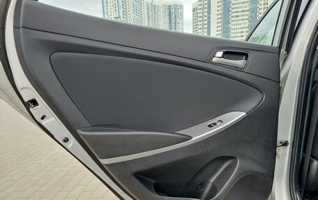 Hyundai Solaris II рестайлинг, 2016 год, 730 000 рублей, 17 фотография