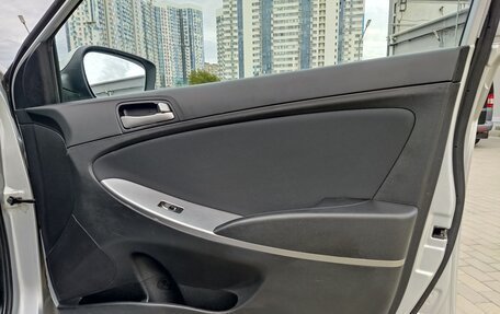 Hyundai Solaris II рестайлинг, 2016 год, 730 000 рублей, 18 фотография