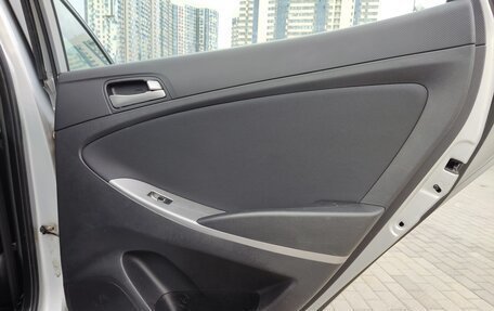 Hyundai Solaris II рестайлинг, 2016 год, 730 000 рублей, 19 фотография