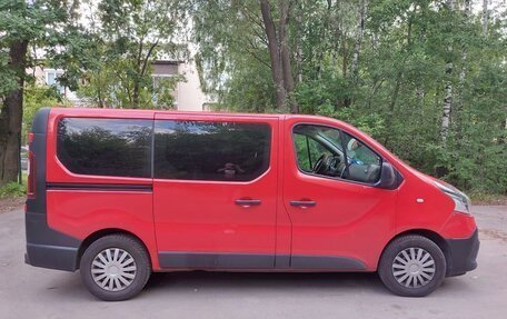 Renault Trafic, 2016 год, 2 500 000 рублей, 2 фотография