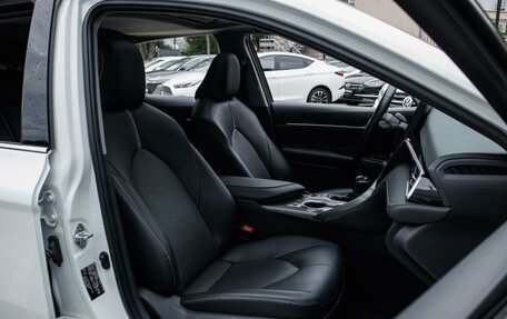 Toyota Camry, 2023 год, 4 144 000 рублей, 13 фотография