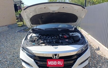 Honda Accord IX рестайлинг, 2018 год, 1 980 000 рублей, 8 фотография