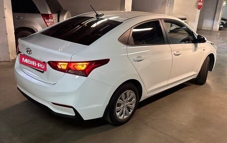 Hyundai Solaris II рестайлинг, 2018 год, 999 000 рублей, 6 фотография