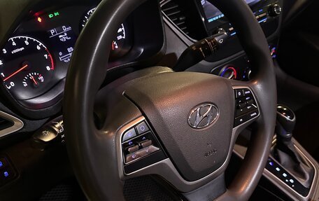 Hyundai Solaris II рестайлинг, 2018 год, 999 000 рублей, 13 фотография