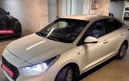 Hyundai Solaris II рестайлинг, 2018 год, 999 000 рублей, 2 фотография