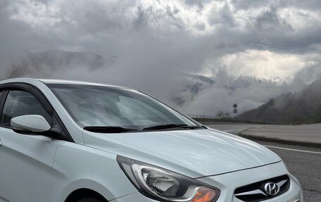 Hyundai Accent IV, 2011 год, 695 000 рублей, 24 фотография