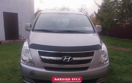 Hyundai Grand Starex Grand Starex I рестайлинг 2, 2011 год, 1 250 000 рублей, 1 фотография