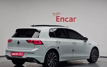 Volkswagen Golf VIII, 2022 год, 2 490 000 рублей, 3 фотография