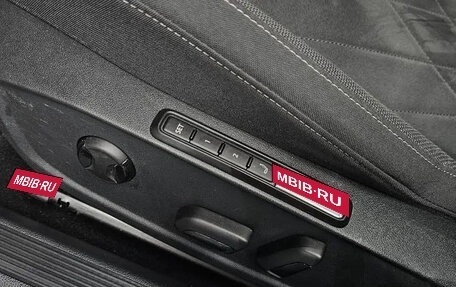 Volkswagen Golf VIII, 2022 год, 2 490 000 рублей, 18 фотография