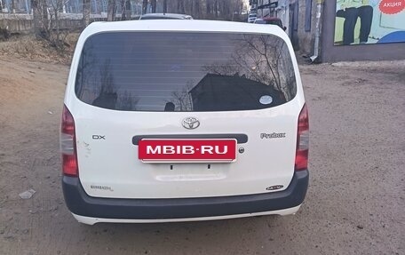 Toyota Probox I, 2013 год, 700 000 рублей, 4 фотография