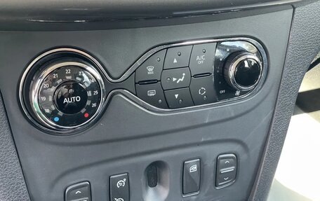 Renault Sandero II рестайлинг, 2017 год, 800 000 рублей, 6 фотография