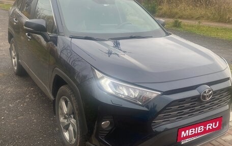 Toyota RAV4, 2019 год, 2 699 000 рублей, 3 фотография