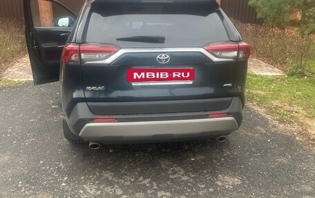 Toyota RAV4, 2019 год, 2 699 000 рублей, 5 фотография