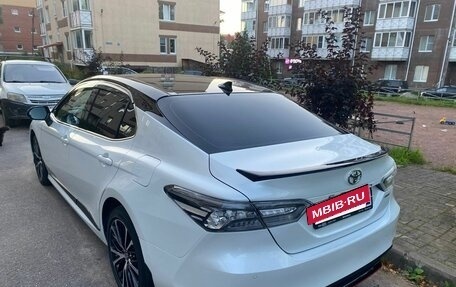 Toyota Camry, 2020 год, 3 185 000 рублей, 6 фотография