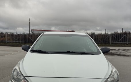 Hyundai Solaris II рестайлинг, 2013 год, 770 000 рублей, 2 фотография